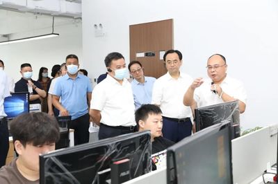 湖北省、武汉市人大代表团莅临易米景参观指导